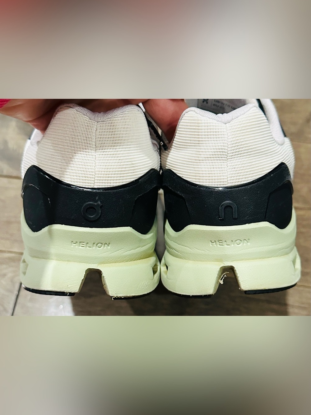 On Cloud Women’s Sz 10 White/Sage/Black On Cloudstratus 2.0 Sneakers - Picture 5 of 8